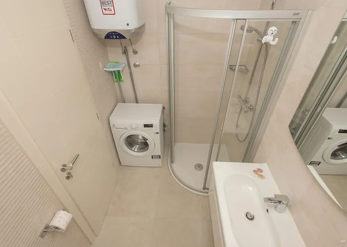Leone Erceg Appartement Promajna